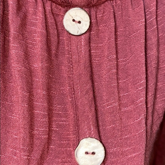 Top - Picture 2 of 3